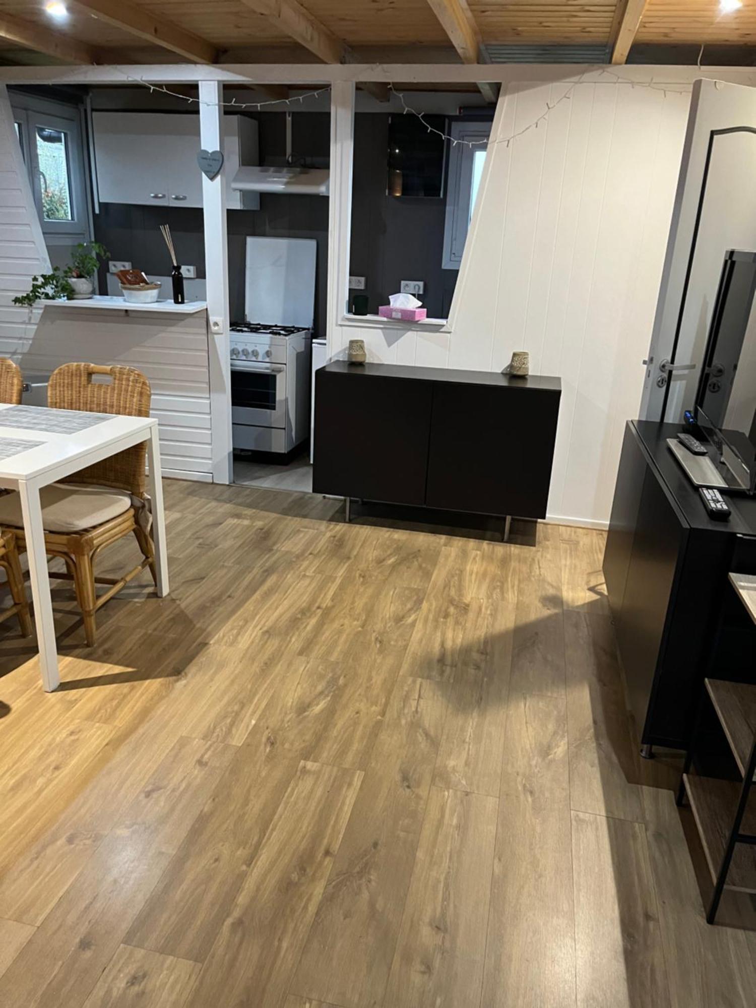Chalet Charmant Monika Avec Piscine Yvoir Zewnętrze zdjęcie